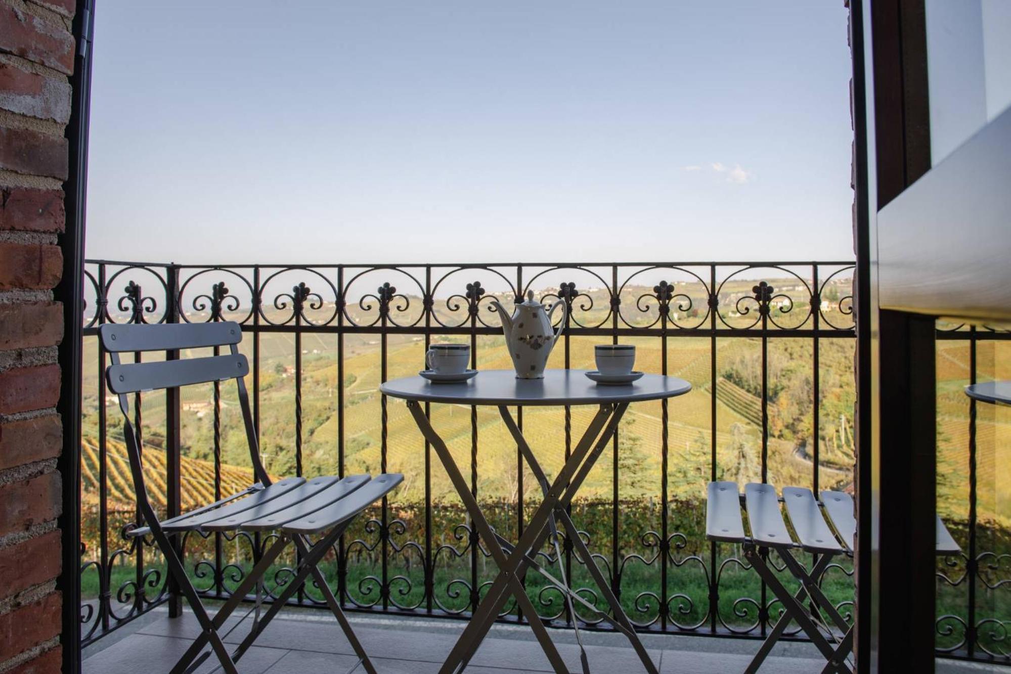 Casa Rubbo - Appartamento In Collina 'Monviso' Alba  Eksteriør billede